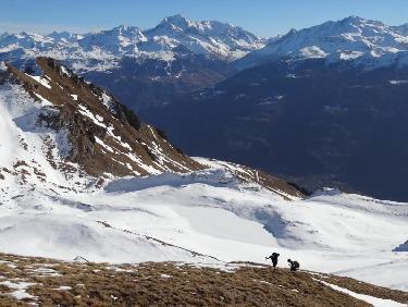 Arrivée à la côte 2410
