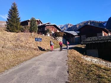 Départ sous la Cour