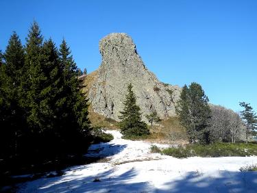 Au pied de la Roche Pointue
