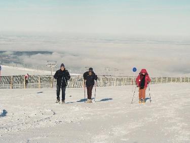 Au-dessus de la gare d&apos;arrivée du télésiège