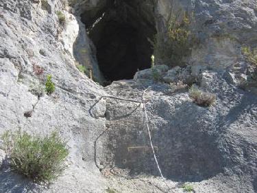 entrée de la grotte