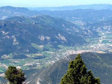 La ville de Die en contrebas.