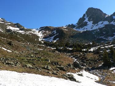 En allant aux Vénétiers