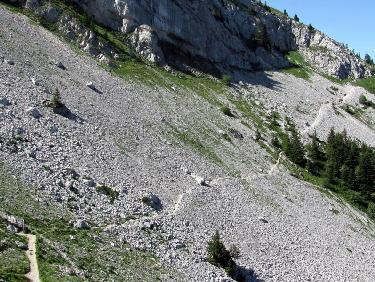 Le sentier de retour vers le Col de l&apos;Arc