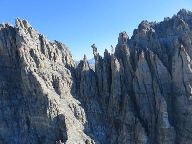 Les Dentelles