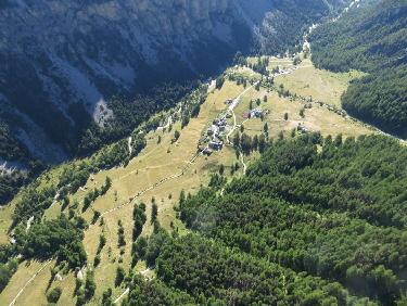 Les Granges de la Vallée Etroite