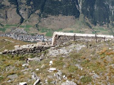Vue plongeante sur Lanslebourg.