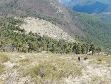 Descente vers le Col de Montanit