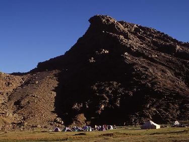 Bivouac à l&apos;ouest du col Tichka haut Atlas Maroc