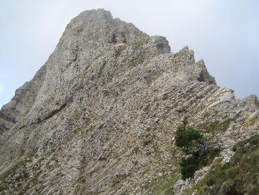 Vue depuis le col vers la suite de l&apos;arÃªte