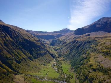 Le Mourre Froid au fond du vallon Ã  remonter 