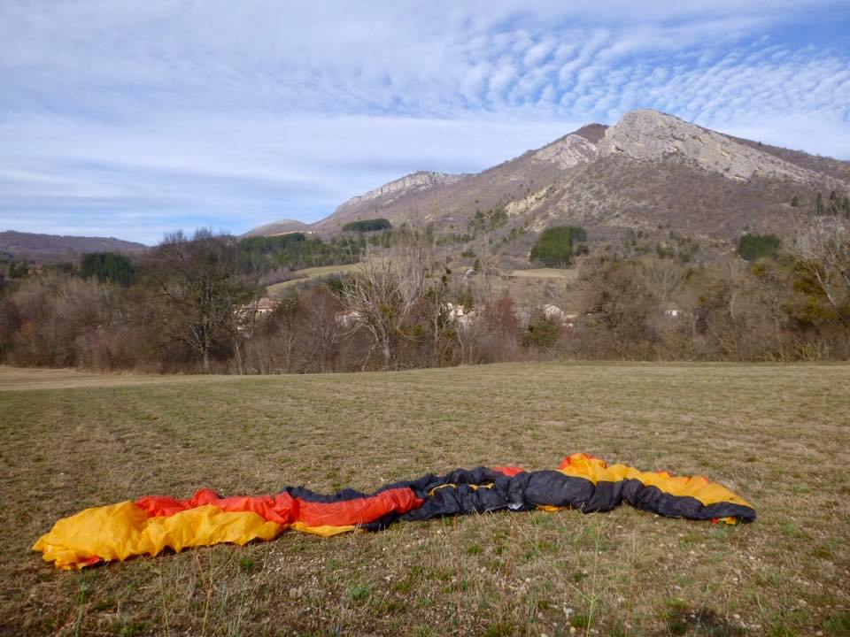 Atterrissage a cote du camping municipal ou nous dormons
