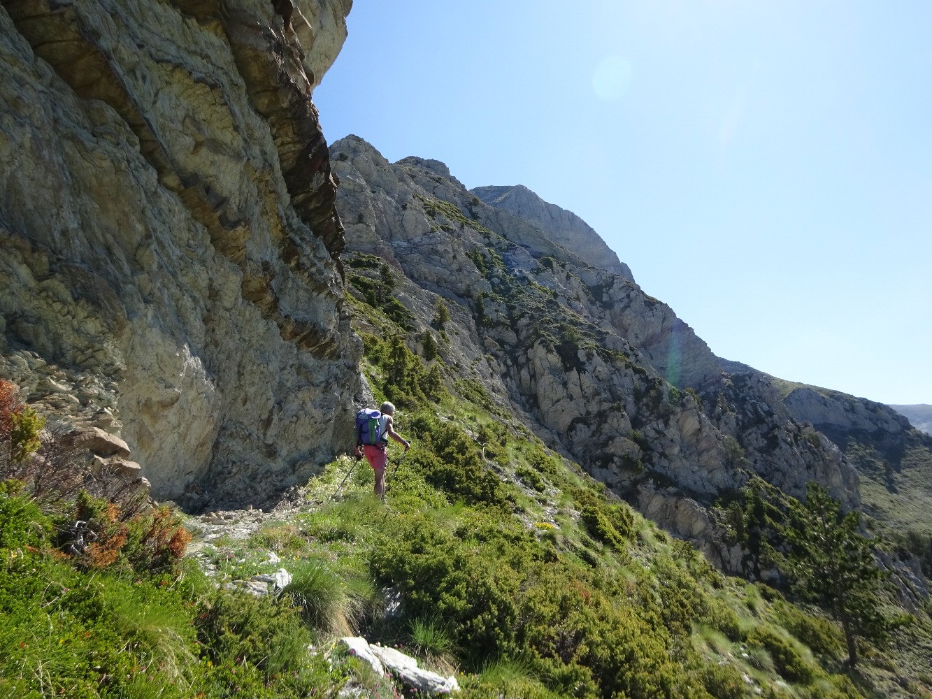 Sous la falaise sud de l'AigliÃ¨re