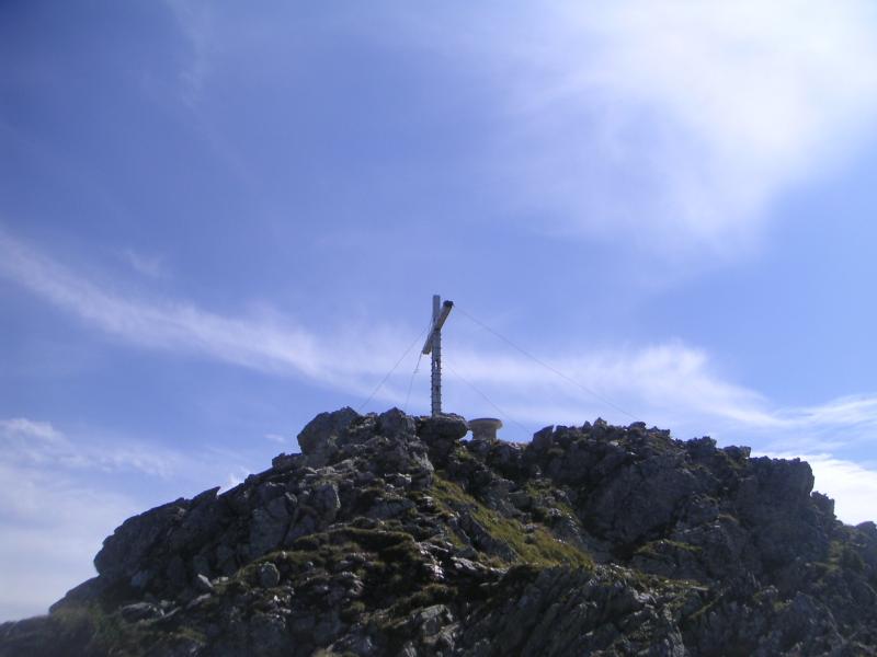 sous la croix