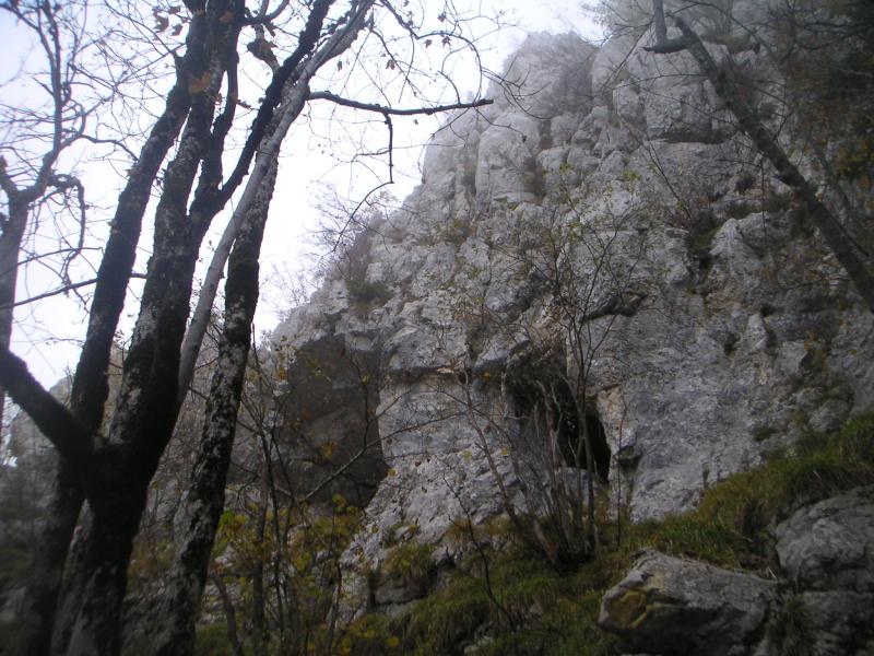 sous la falaise de Pierre Taillée
