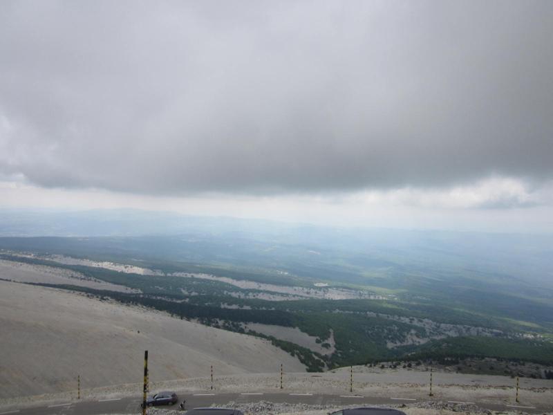 sous le couvercle gris