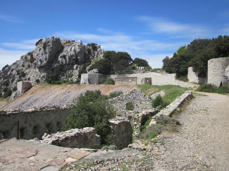 sous le sommet ouest