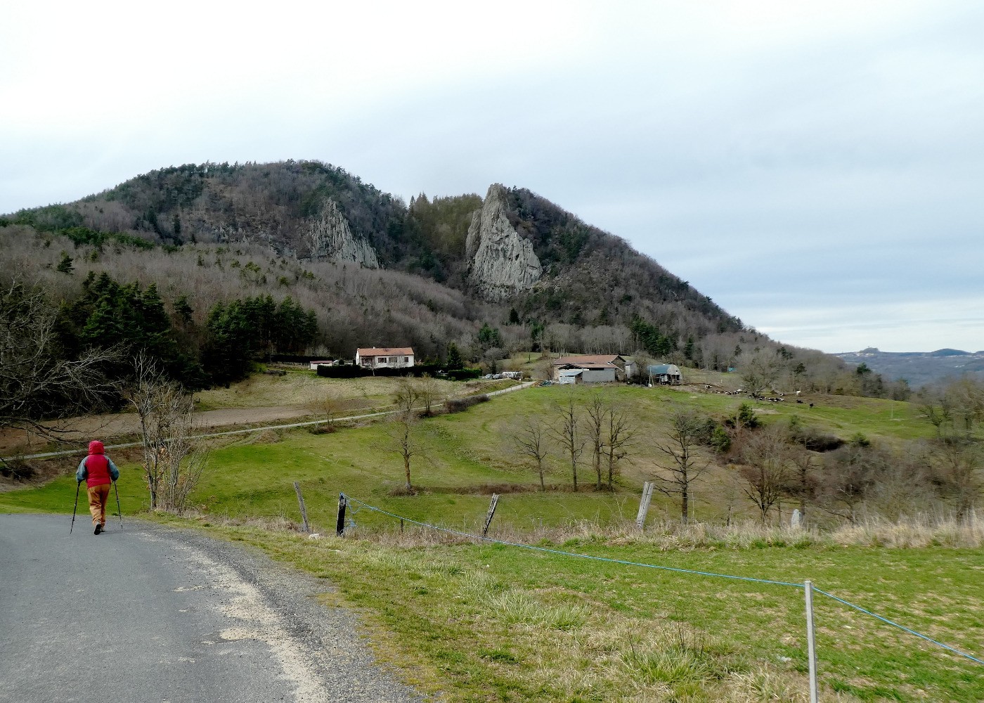 Le Chomeil, Suc de Bartou et falaises de Costaros