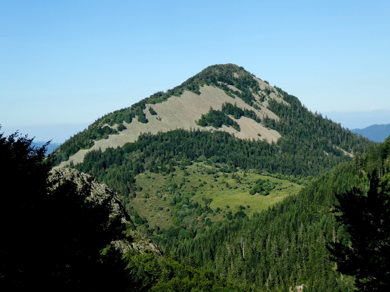 Suc de Sara, versant Sud (arÃªte Ouest Ã  gauche)