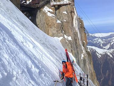 Sur le fil de l'arête de l'aiguille