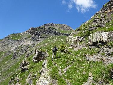 Sur la vire au-dessus du verrou du Grand Clausis
