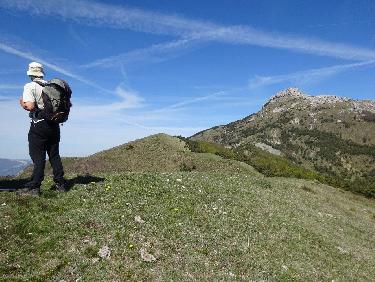 Sur le serre de la Chabanne, avec Aujour au fond
