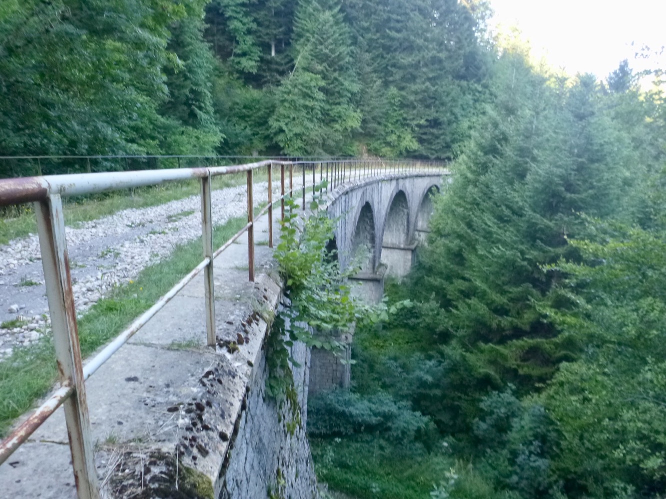 le pont se dÃ©labre lentement 