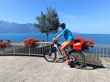 Sur un pont d’un affluent 