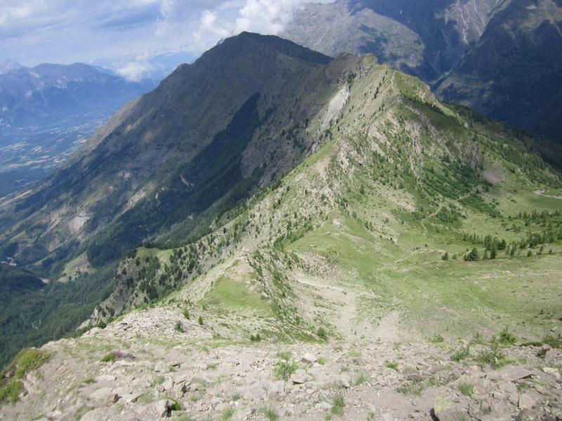 sur l'arête au dessus du col