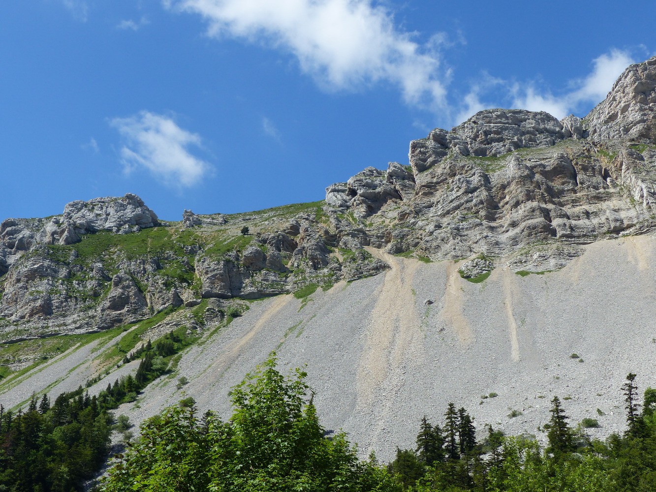 Le Pas des Parjis Clos depuis le sommet du tÃ©leski