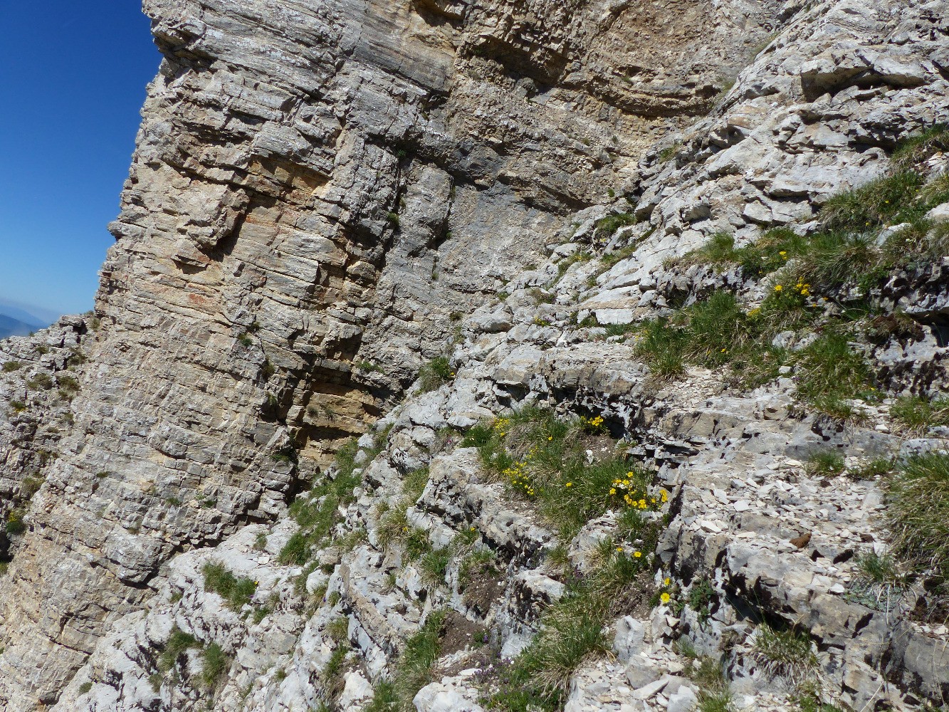 Tï¿½te de Vacheres par les cretes du vallon des aiguilles 