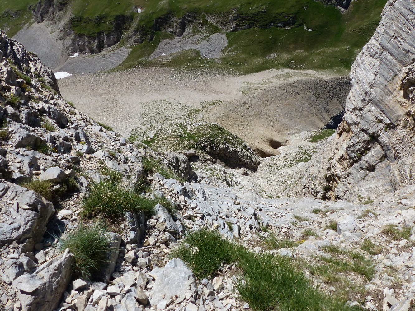 Tï¿½te de Vacheres par les cretes du vallon des aiguilles 