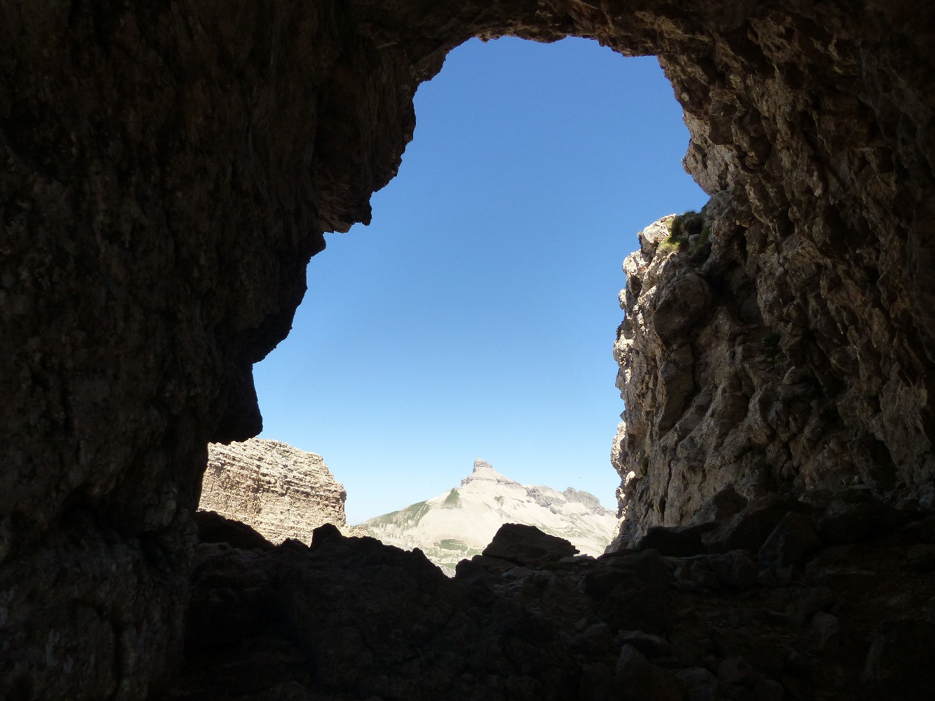 TÃªte de VachÃ¨res par les crÃªtes du Vallon des Aiguilles