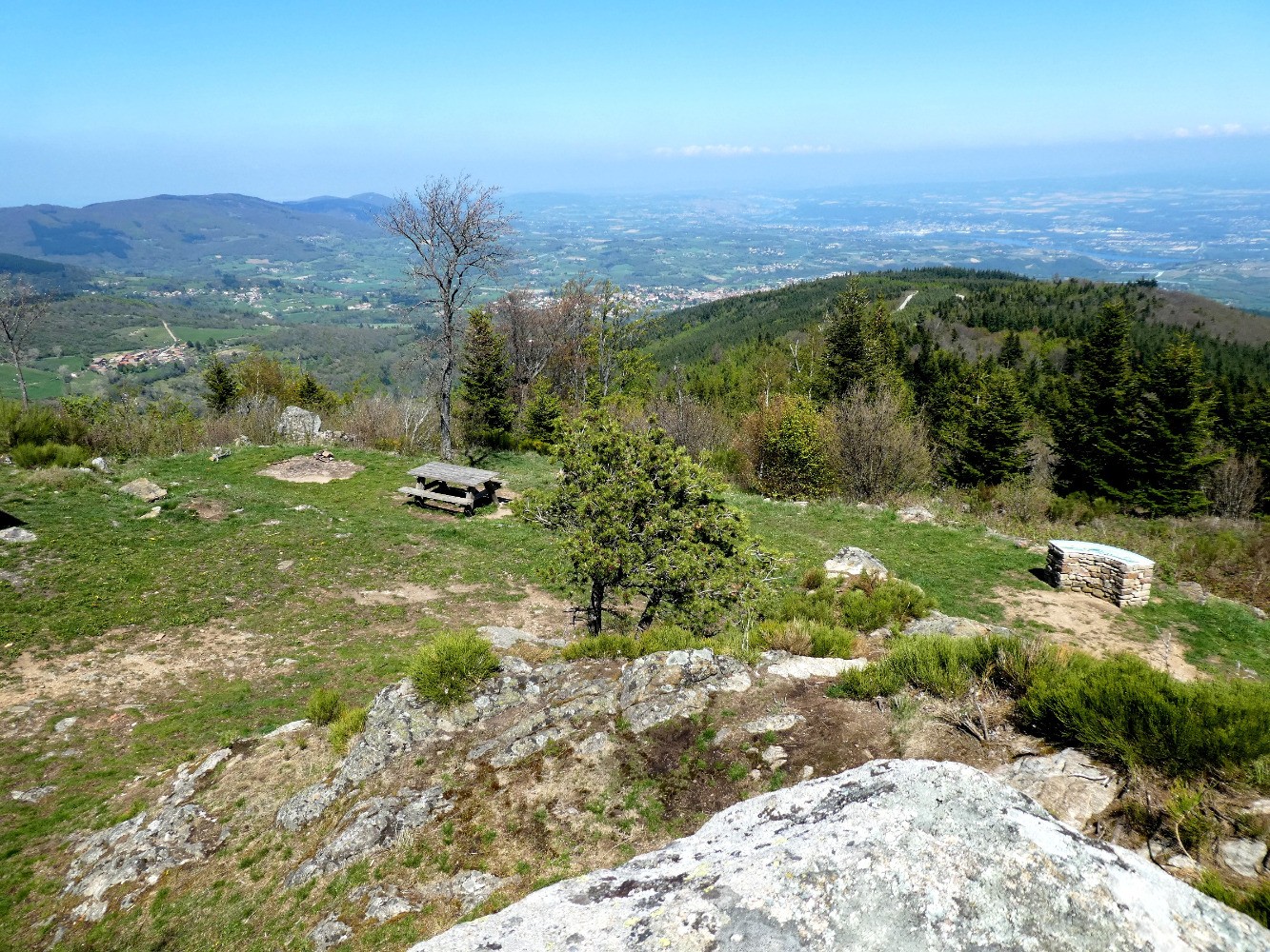Table-banc, table d orientation et vallÃ©e du RhÃ´ne