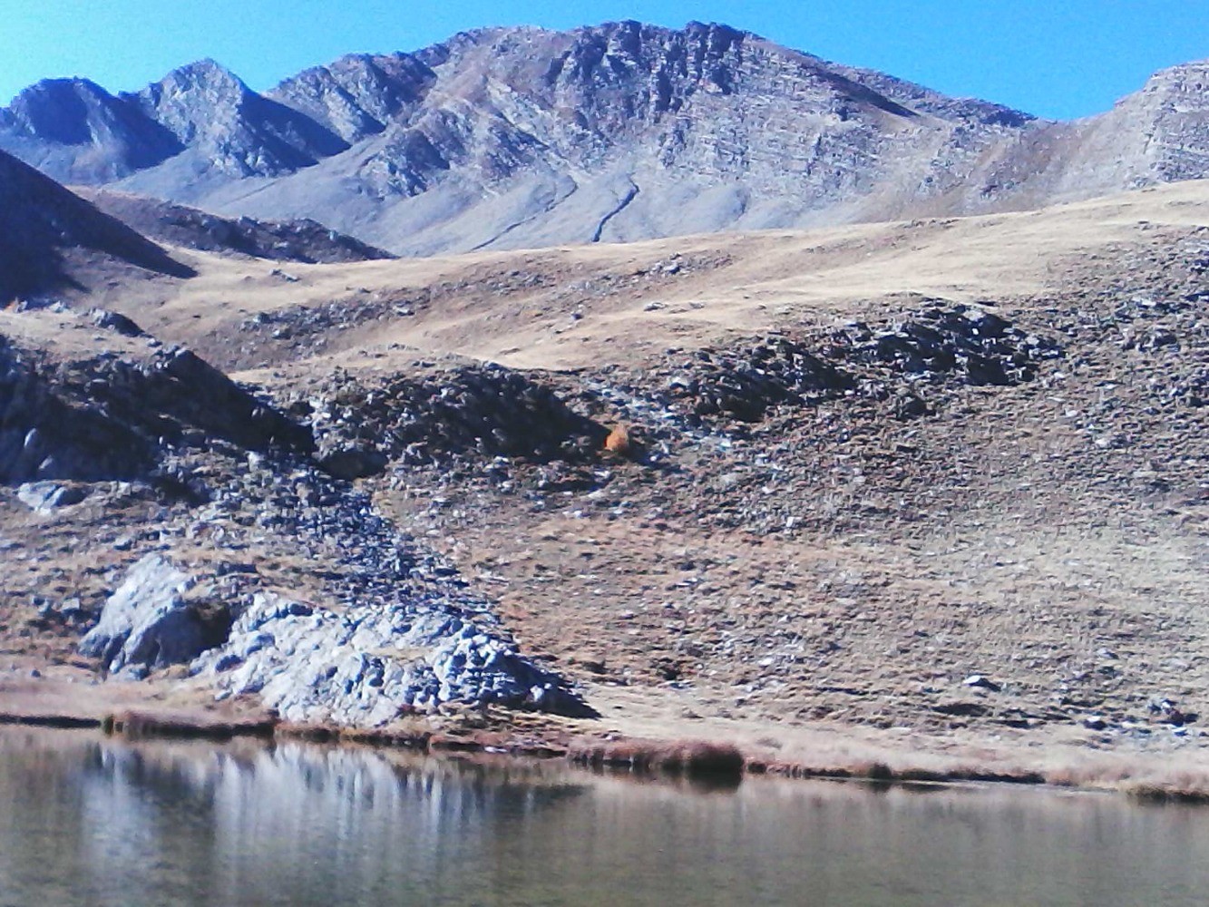 tete de chante-perdrix en boucle depuis le lac de l'hivernet