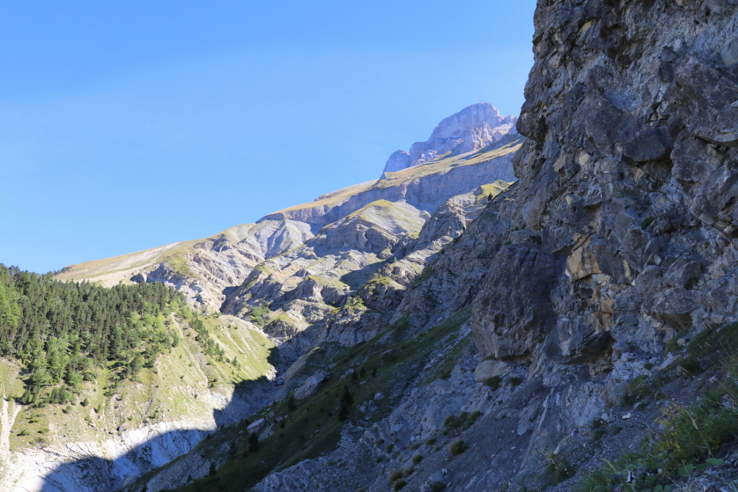 Tour de Vallon Pierra par les Charances