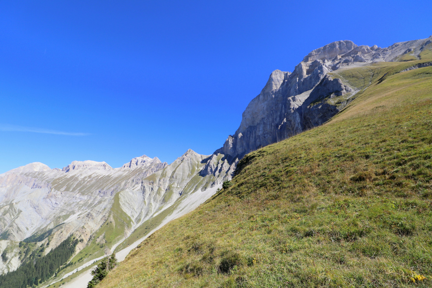 Tour de Vallon Pierra par les Charances
