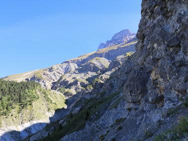 Tour de Vallon Pierra par les Charances