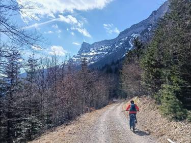 Tour de la Tourbière du Peuil  (Rochers du Pré du Four)