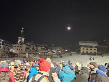 Marche nocturne dans La Clusaz