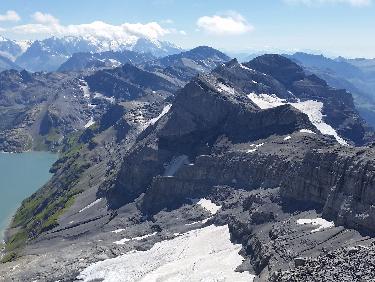 Le Tenneverge et les sommet de la chaÃ®ne frontiÃ¨re