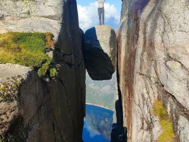 Un caillou vertigineux !