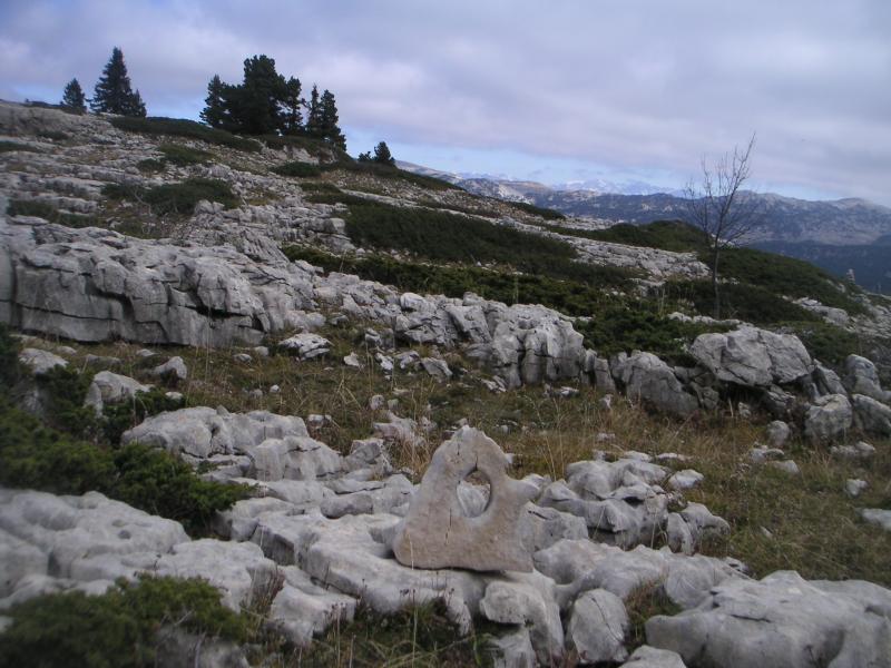 une belle pierre trouée