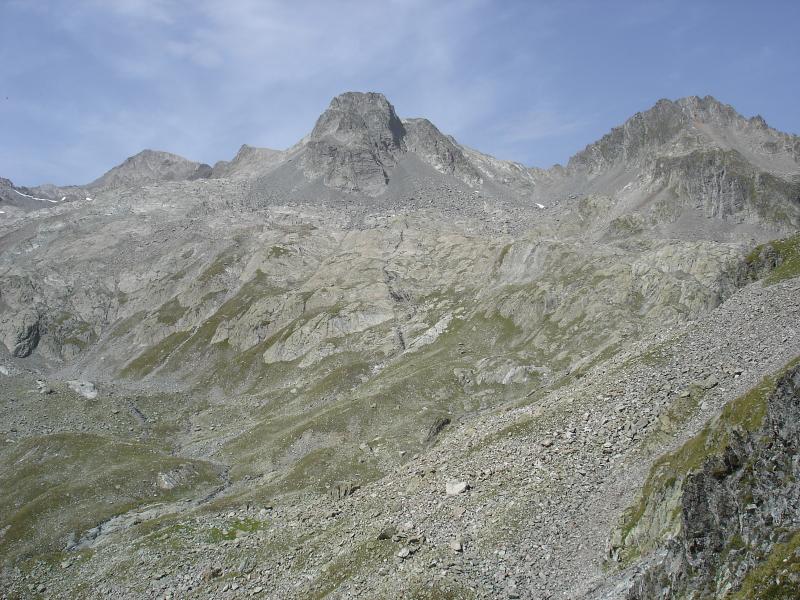 une partie de l'intinéraire (rocher blanc sur la d