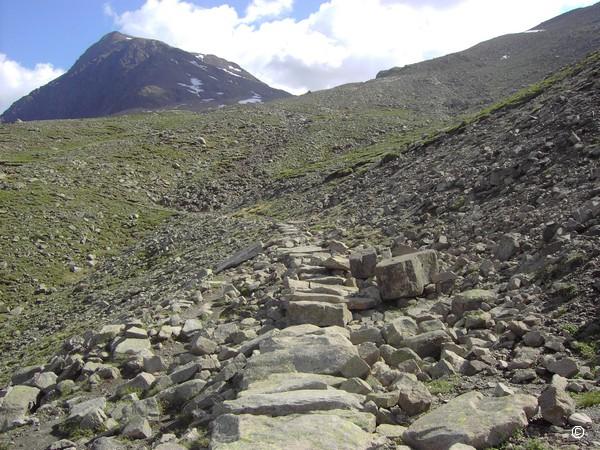 Vieux Chaillol et vestiges du Canal de Mal Cros.