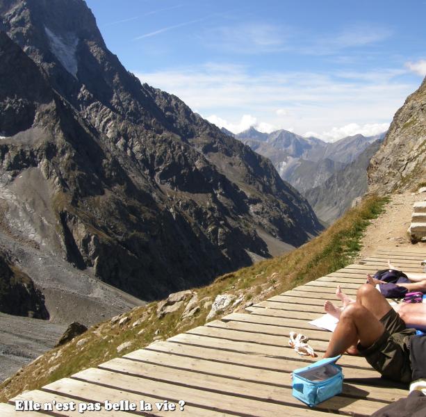 Vue de la terrasse du refuge