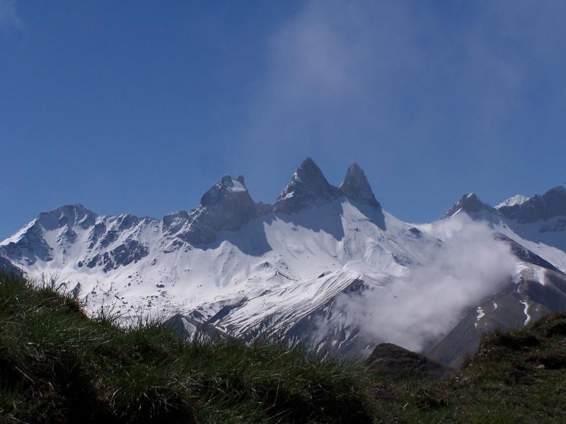 Vue du sommet vers les Aiguilles d'Arves