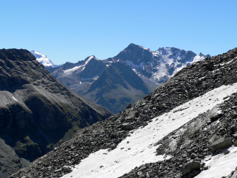 Vue en montant sur les sommets italien