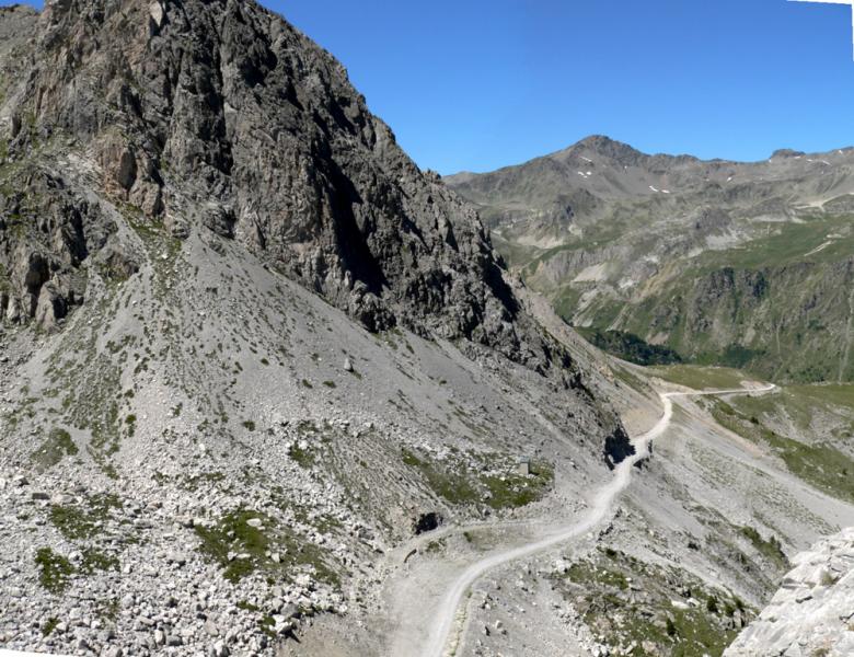 Vue plongeante sur le Pas du Roc
