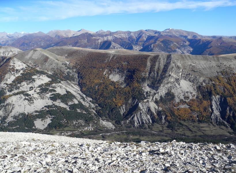 Vue plongeante vers la Valette